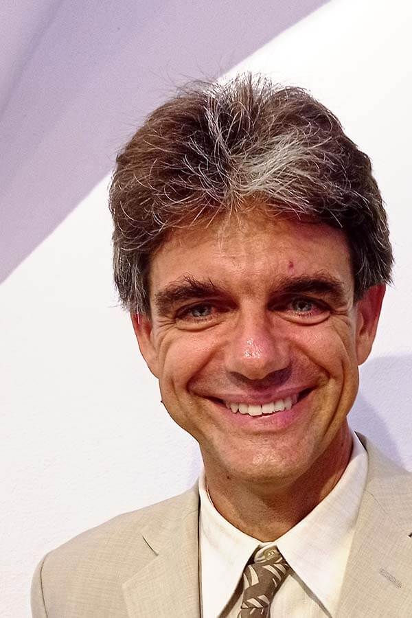 headshot of bruni