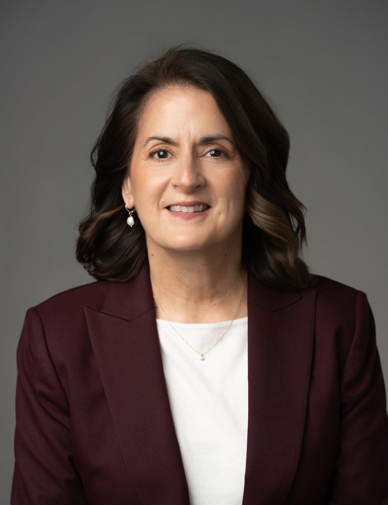 Mary Ellen Bruce Large Receives DFI’s Distinguished Service Award